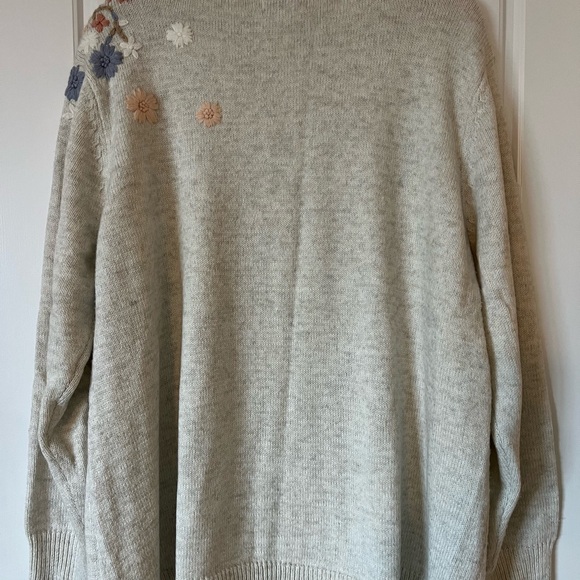 Ava & viv floral sweater - Picture 3 of 5